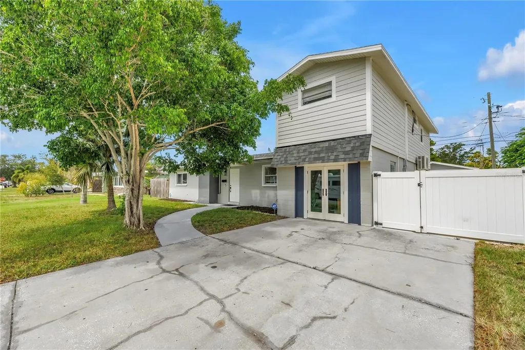 6660 17th Street N St Petersburg FL 33702