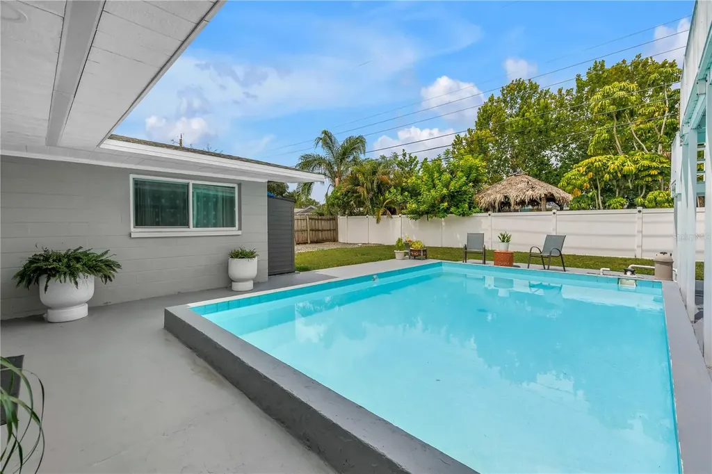 6660 17th Street N St Petersburg FL 33702