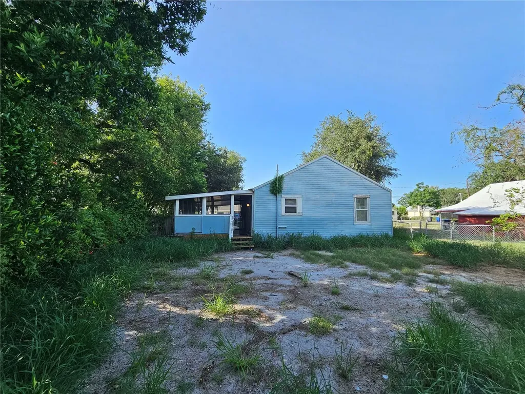 2441 E Magnolia Street Lakeland FL 33801