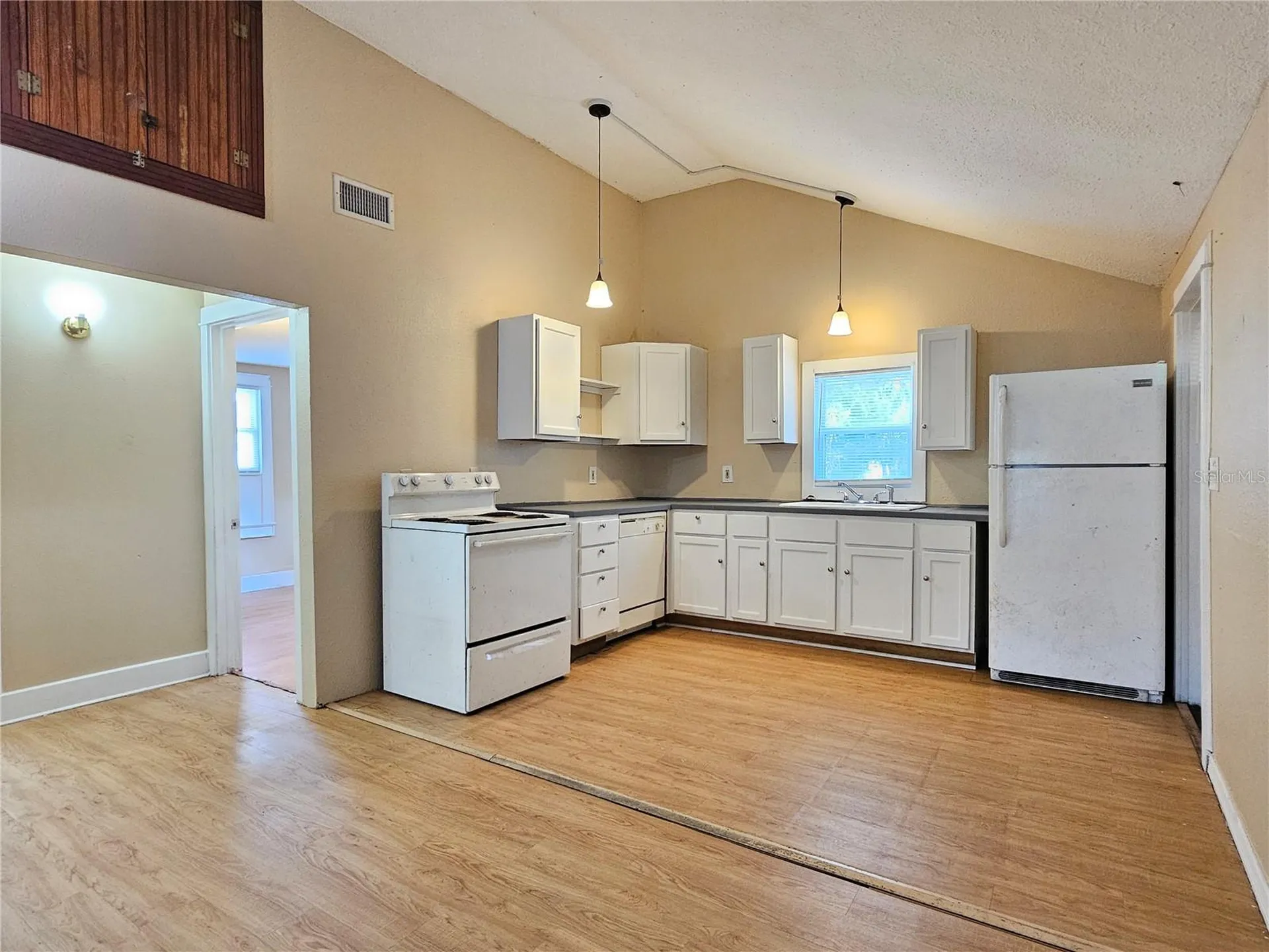2441 E Magnolia Street Lakeland FL 33801