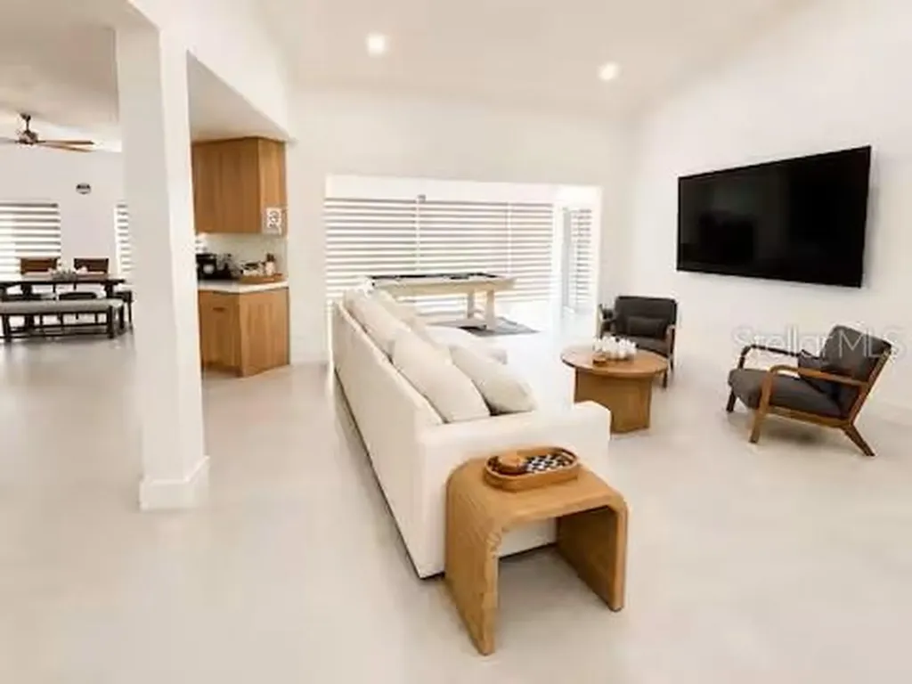 4760 Camphor Avenue Sarasota FL 34231
