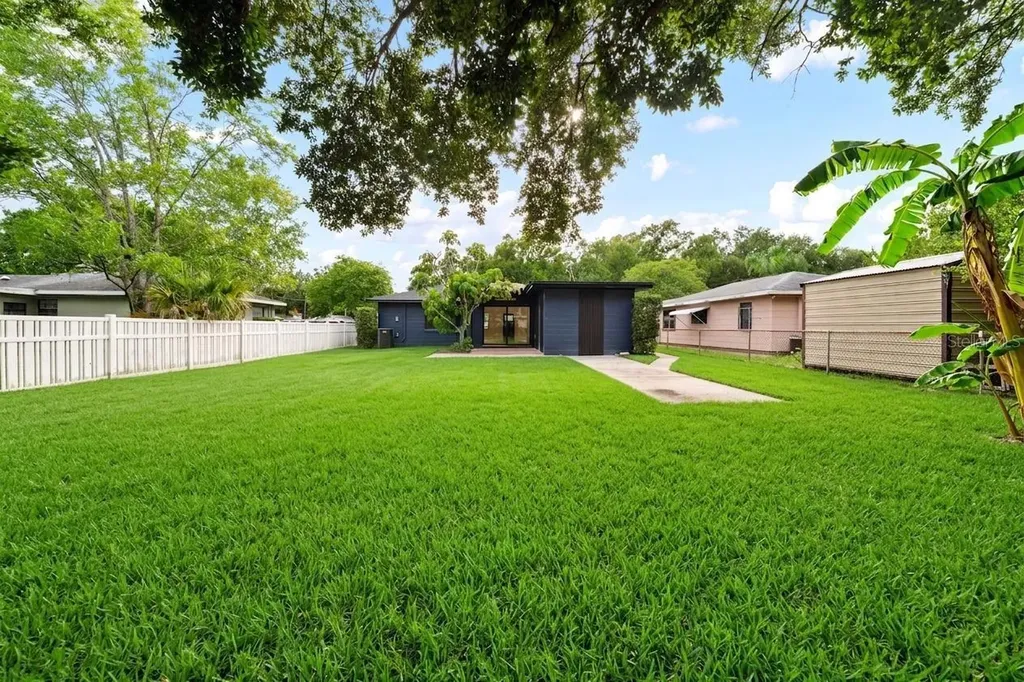 605 N Woodlynne Avenue Tampa FL 33609