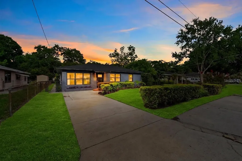 605 N Woodlynne Avenue Tampa FL 33609