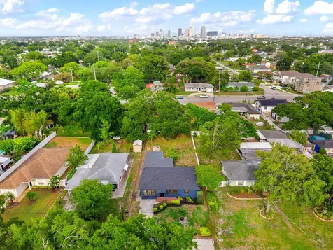 605 N Woodlynne Avenue Tampa FL 33609