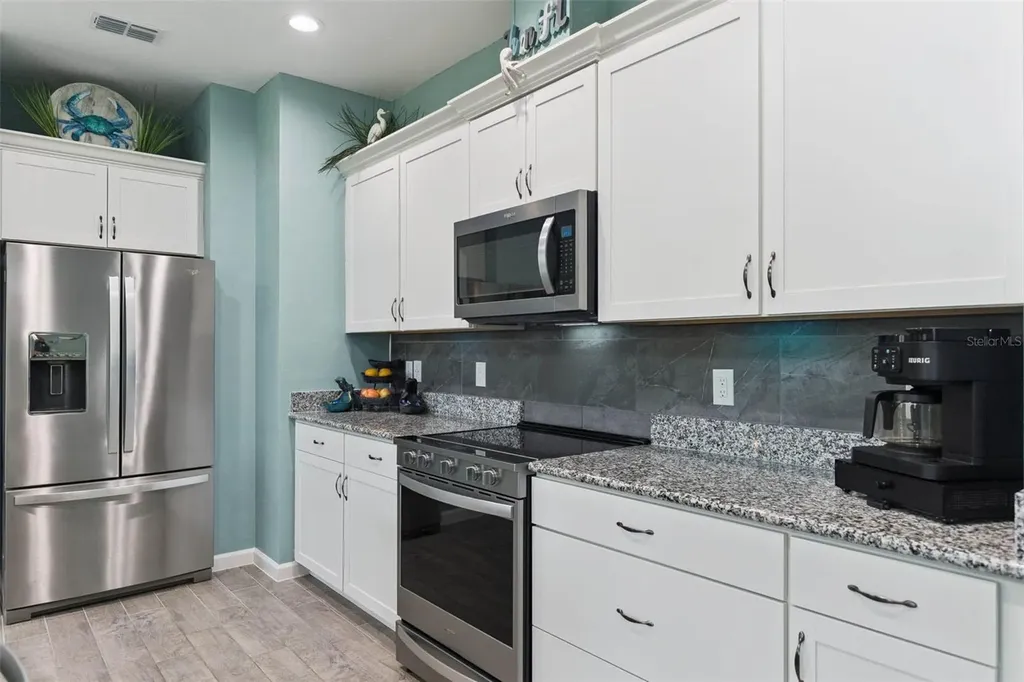 384 Gypsy Palace Lane Daytona Beach FL 32124