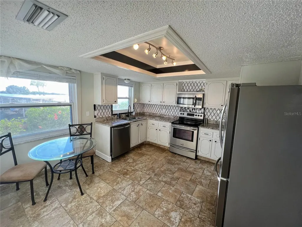 9 Haig Place Dunedin FL 34698