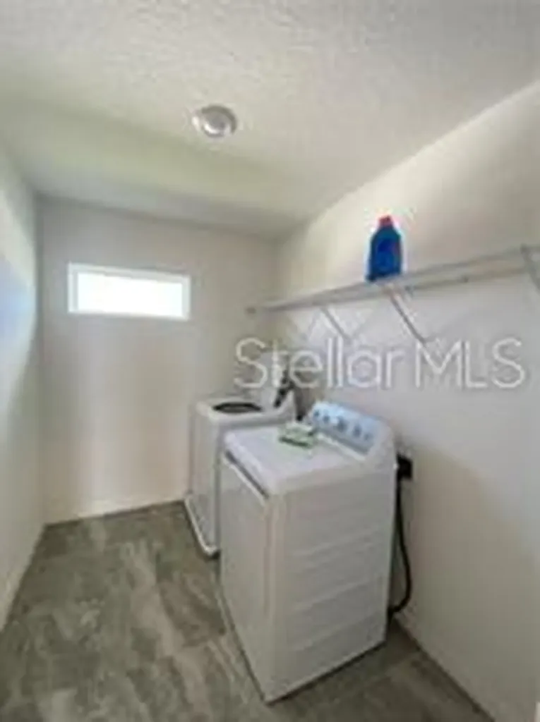 247 Sparrow Hawk Drive Groveland FL 34736