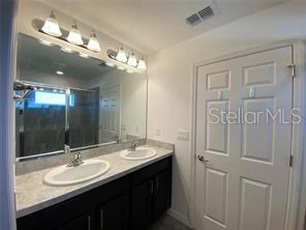 247 Sparrow Hawk Drive Groveland FL 34736
