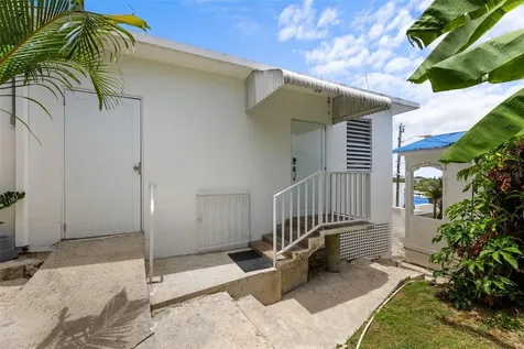 10 Calle Miramar Rincon PR 00677