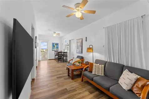 10 Calle Miramar Rincon PR 00677