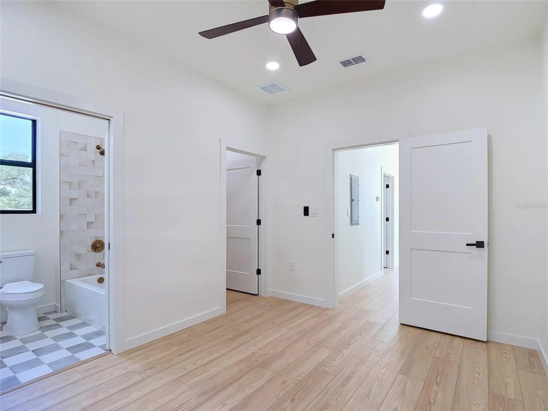 2410 E 20th Avenue Tampa FL 33605