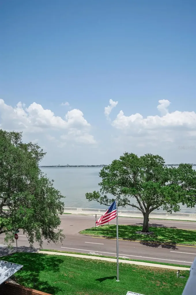 4015 Bayshore Boulevard Tampa FL 33611