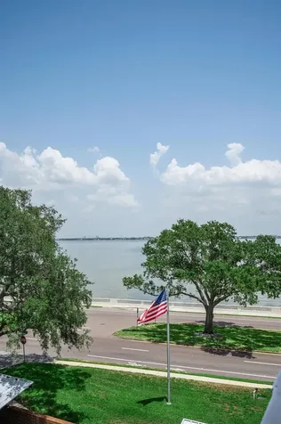 4015 Bayshore Boulevard Tampa FL 33611