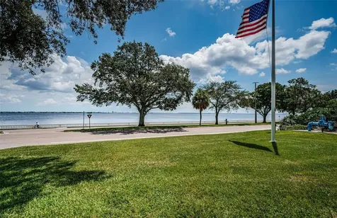 4015 Bayshore Boulevard Tampa FL 33611
