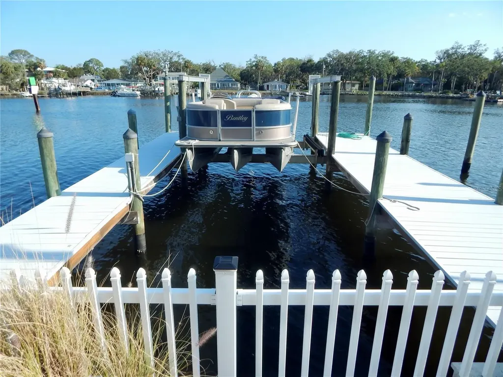 8025 Island Drive Port Richey FL 34668
