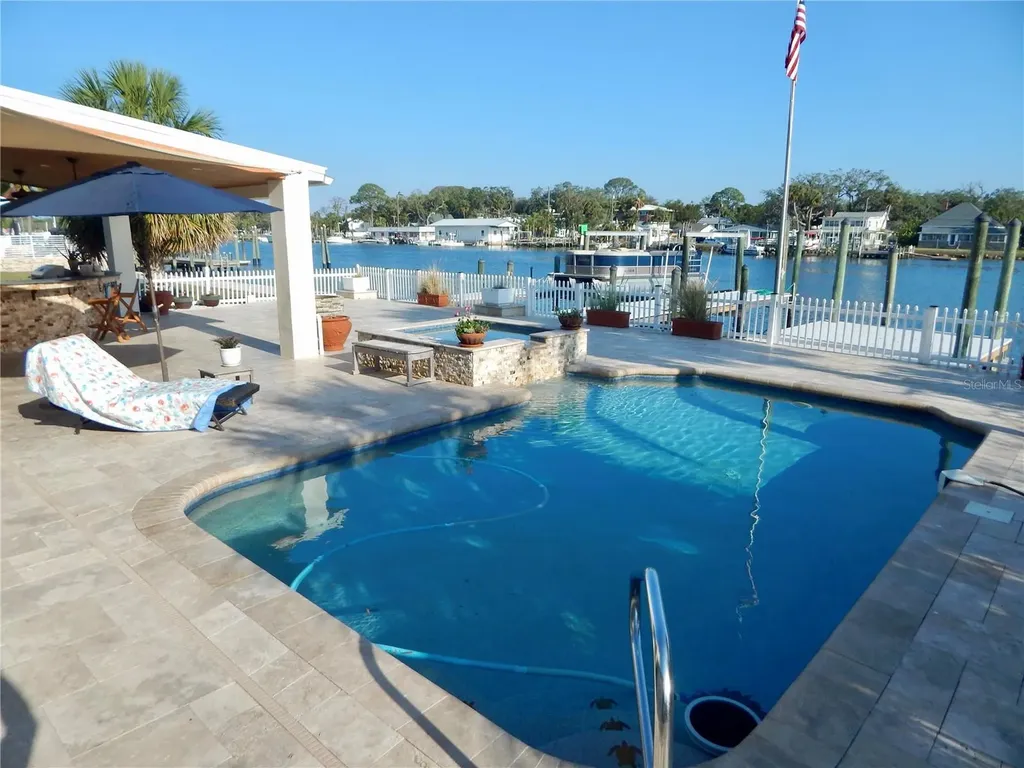 8025 Island Drive Port Richey FL 34668