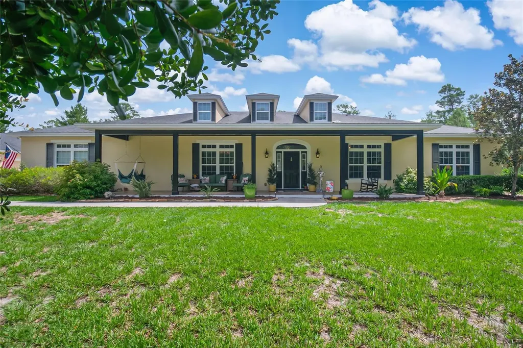 450 Valley Stream Drive Geneva FL 32732