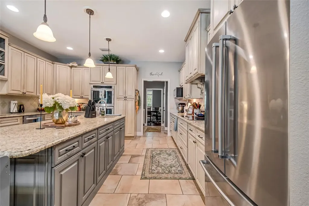 450 Valley Stream Drive Geneva FL 32732