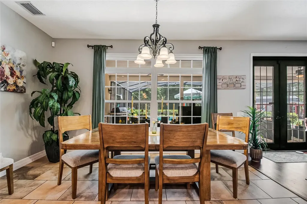 450 Valley Stream Drive Geneva FL 32732