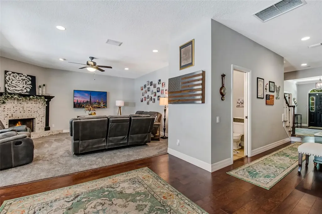 450 Valley Stream Drive Geneva FL 32732