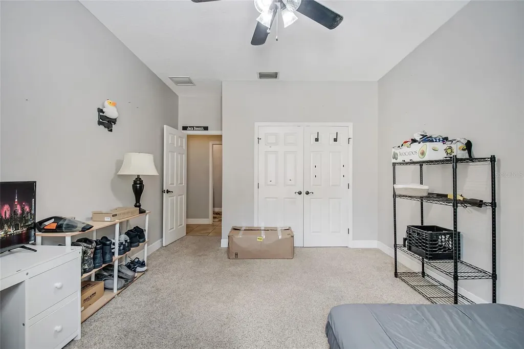 450 Valley Stream Drive Geneva FL 32732