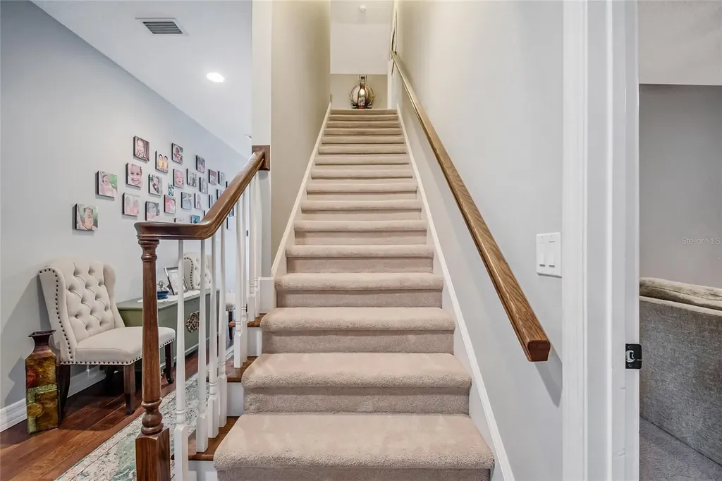 450 Valley Stream Drive Geneva FL 32732