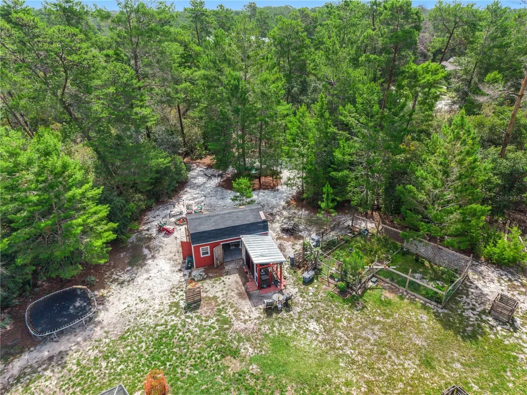 450 Valley Stream Drive Geneva FL 32732