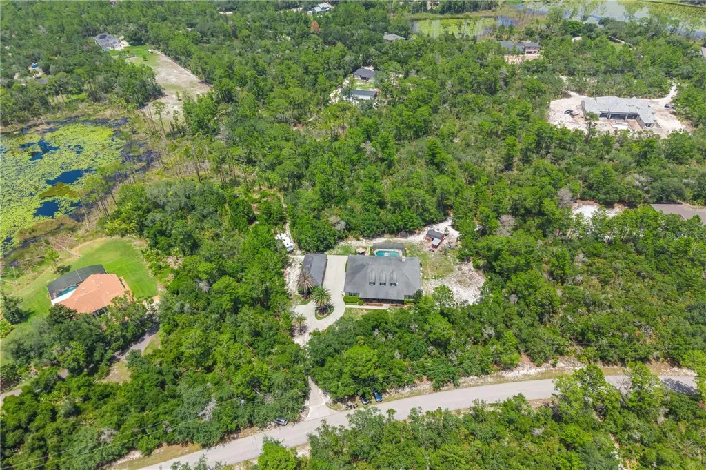 450 Valley Stream Drive Geneva FL 32732
