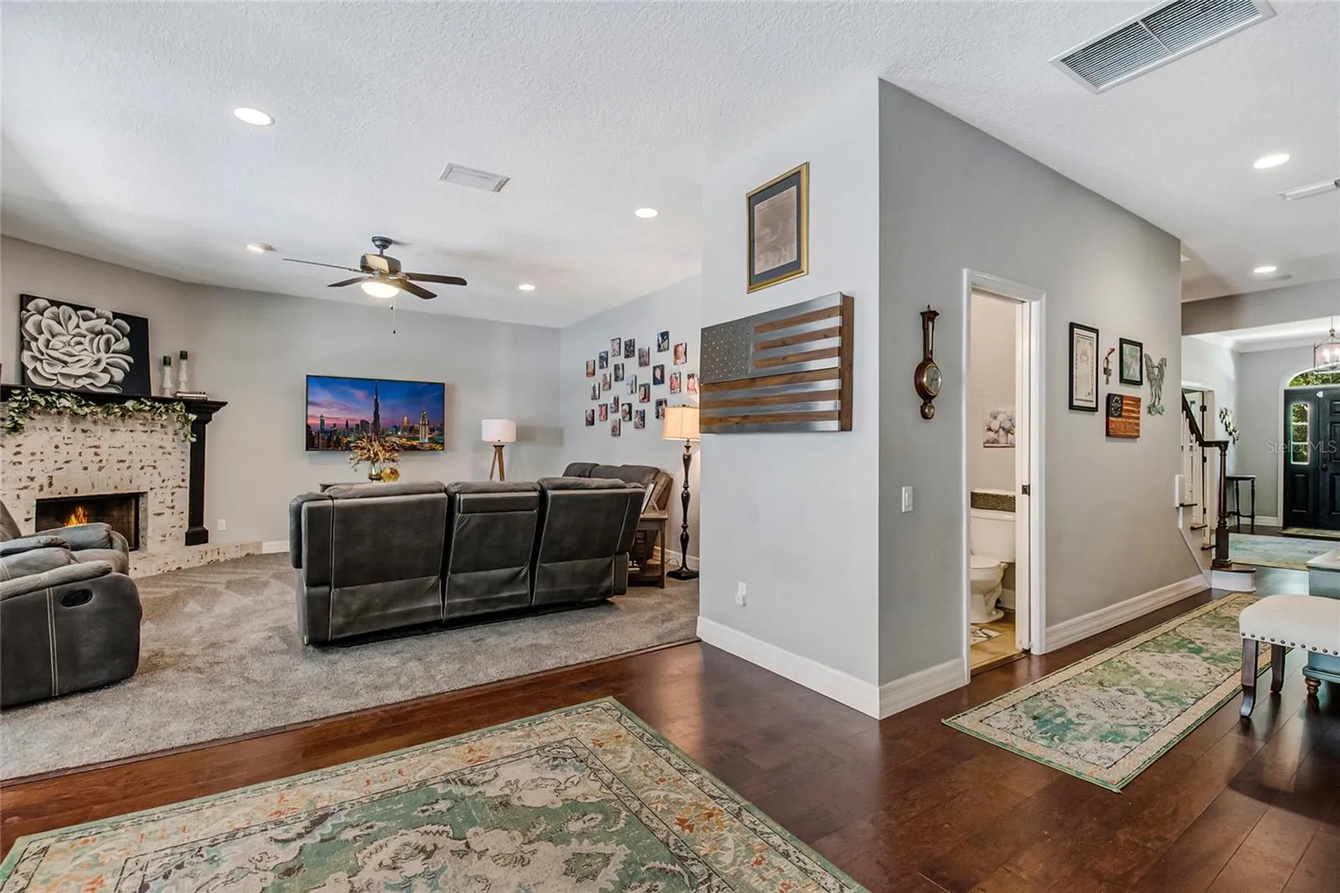 450 Valley Stream Drive Geneva FL 32732