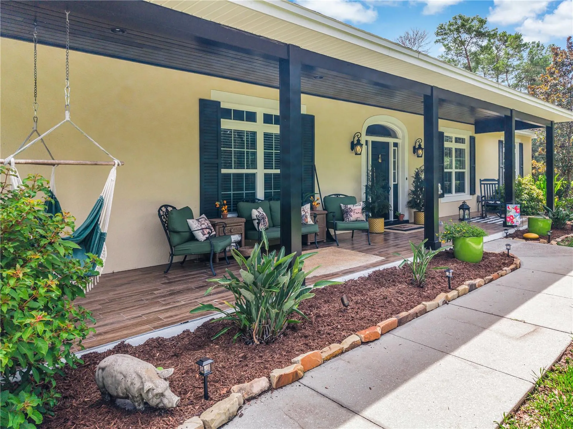 450 Valley Stream Drive Geneva FL 32732