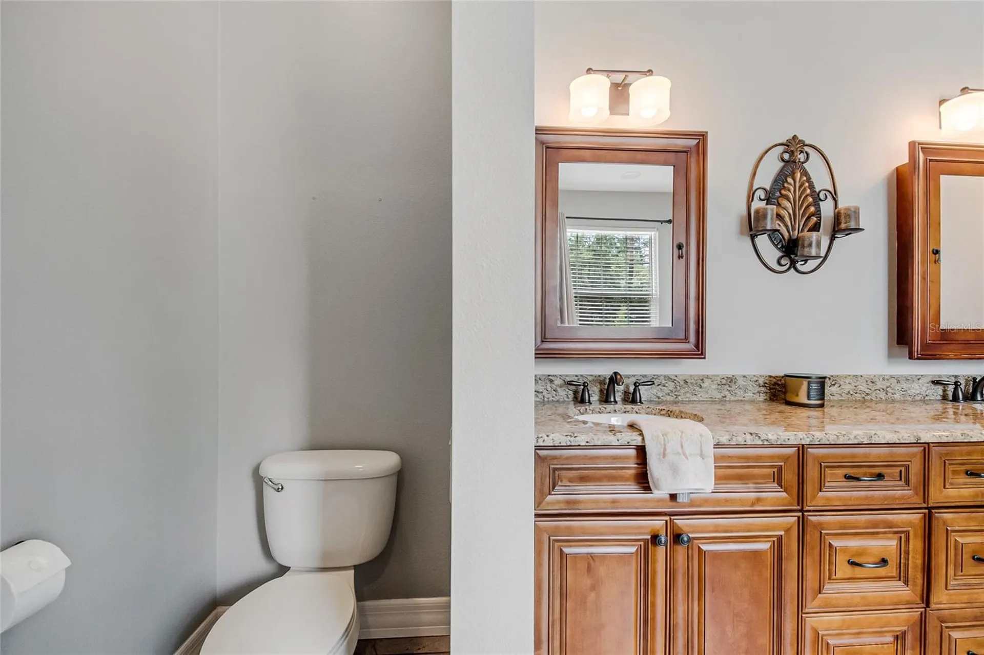 450 Valley Stream Drive Geneva FL 32732