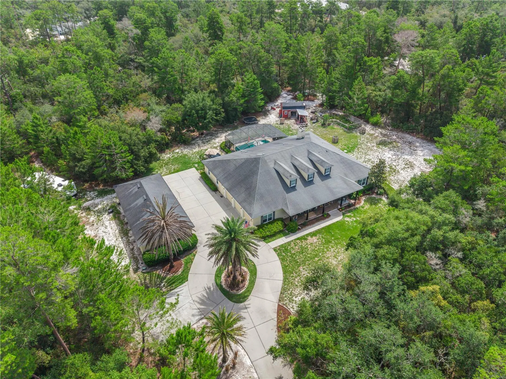 450 Valley Stream Drive Geneva FL 32732