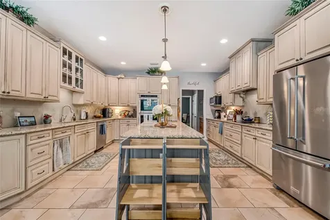 450 Valley Stream Drive Geneva FL 32732