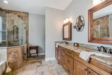 450 Valley Stream Drive Geneva FL 32732