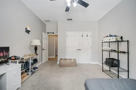 450 Valley Stream Drive Geneva FL 32732