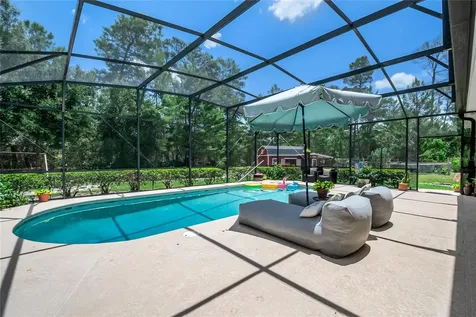 450 Valley Stream Drive Geneva FL 32732