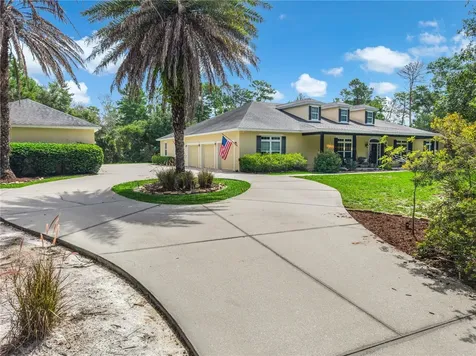450 Valley Stream Drive Geneva FL 32732