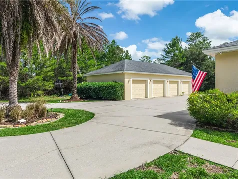 450 Valley Stream Drive Geneva FL 32732