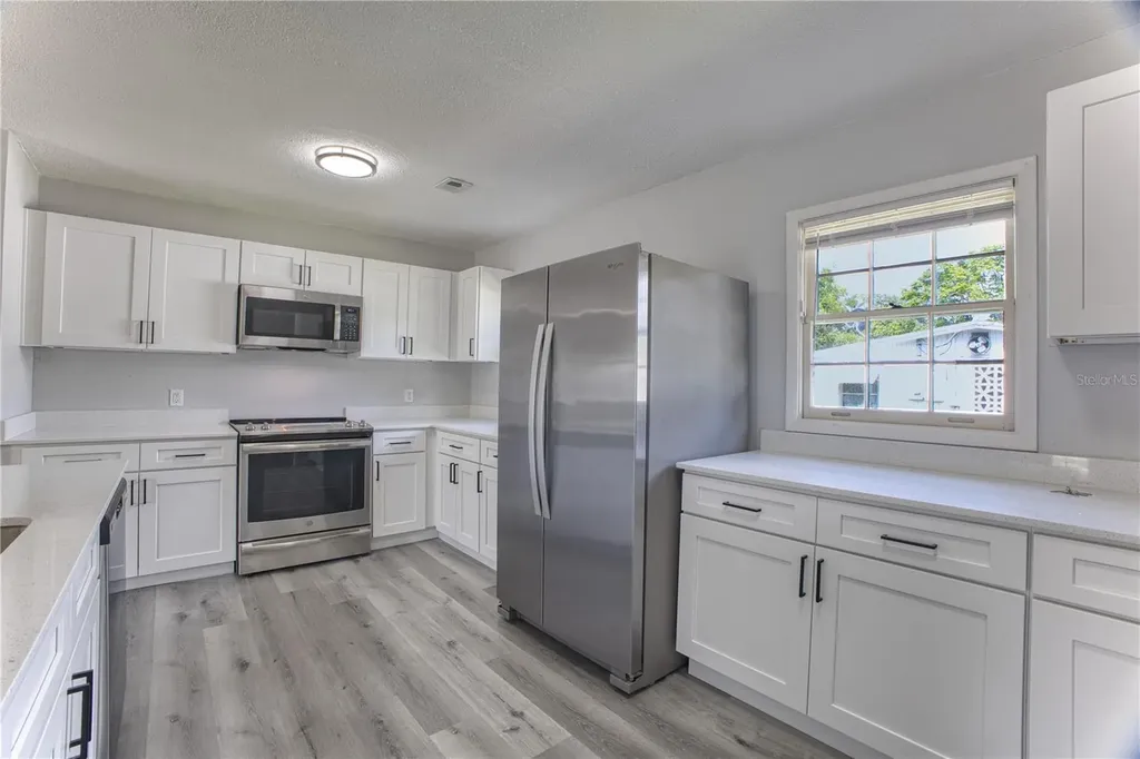 102 Amigos Road Debary FL 32713