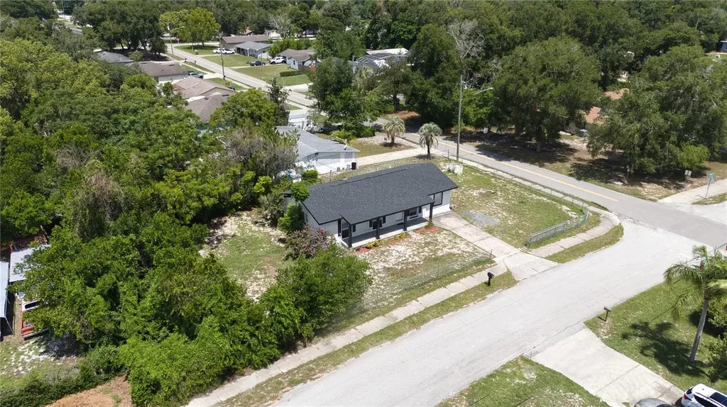 102 Amigos Road Debary FL 32713