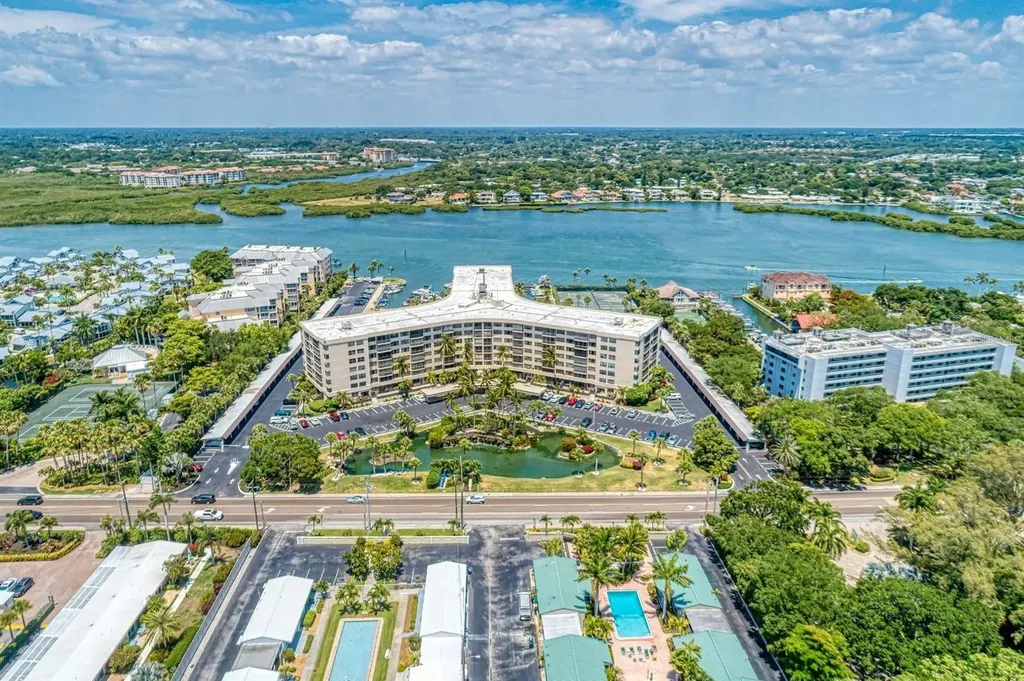 5855 Midnight Pass Road Sarasota FL 34242