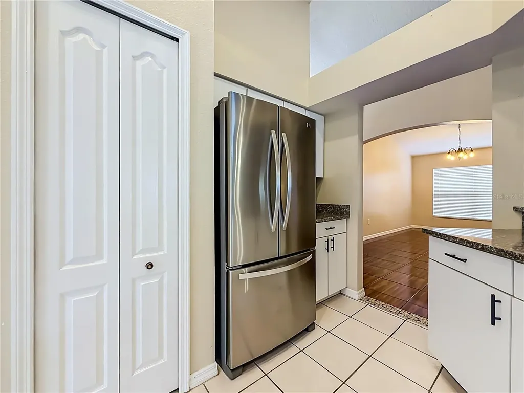 607 Sunset Beach Court Valrico FL 33594