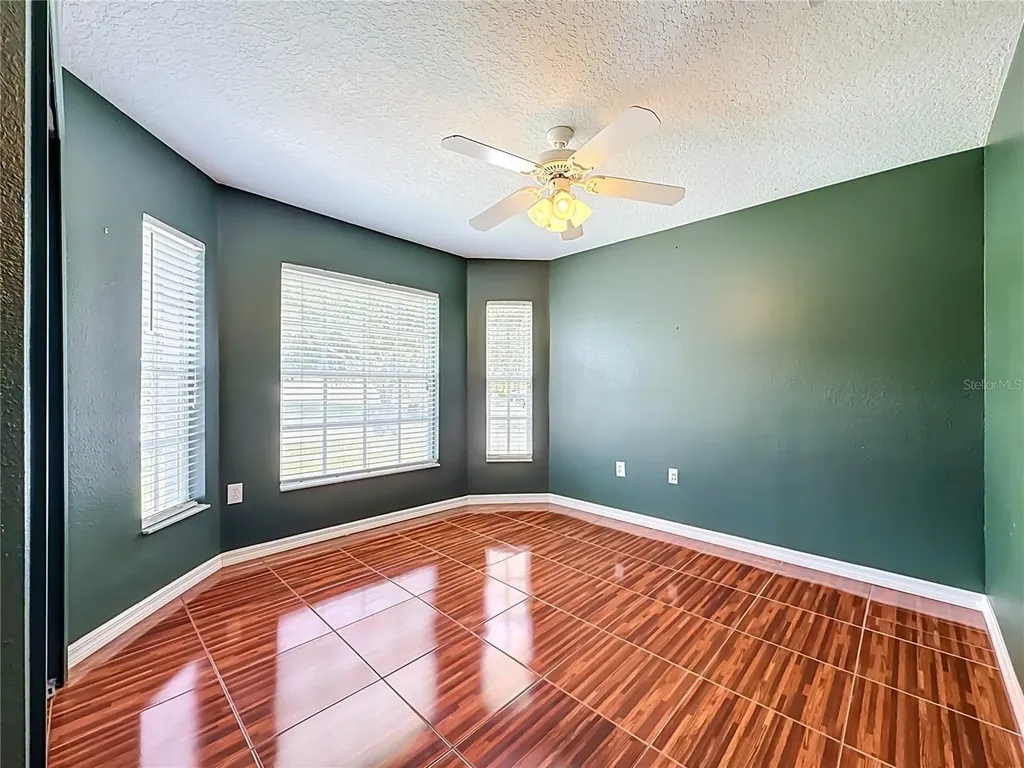 607 Sunset Beach Court Valrico FL 33594