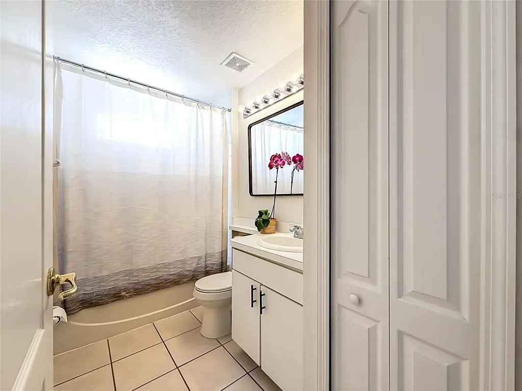 607 Sunset Beach Court Valrico FL 33594