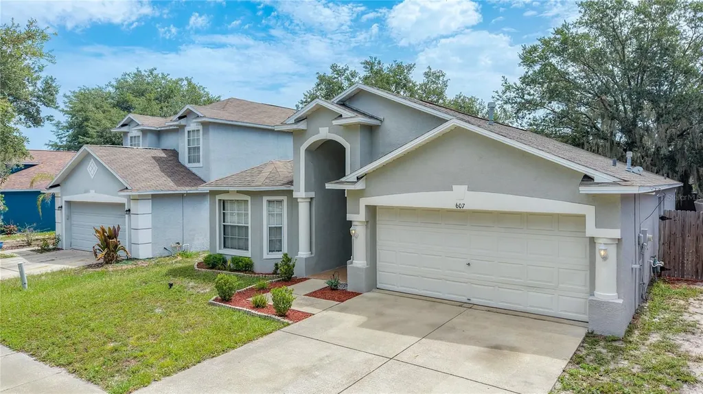 607 Sunset Beach Court Valrico FL 33594