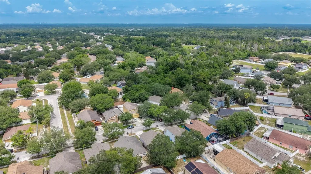 607 Sunset Beach Court Valrico FL 33594