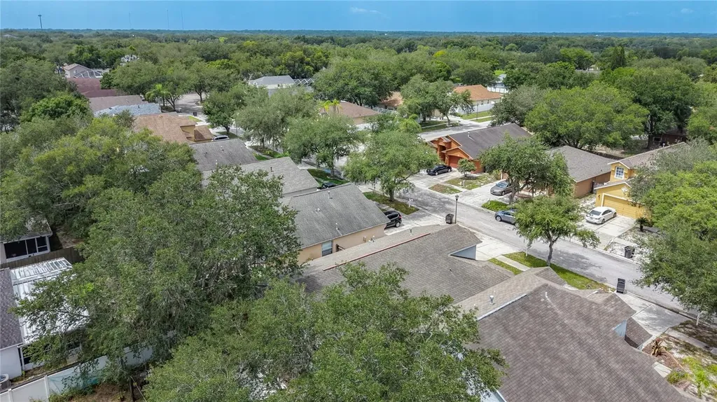 607 Sunset Beach Court Valrico FL 33594