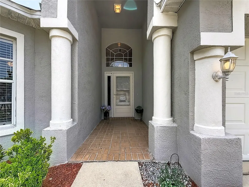 607 Sunset Beach Court Valrico FL 33594