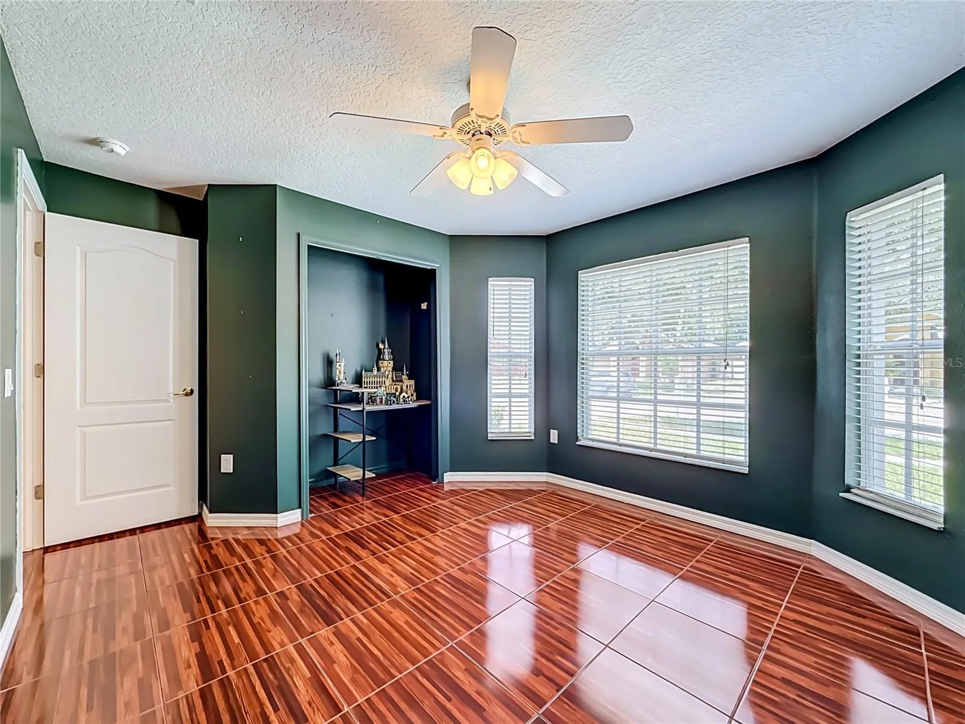 607 Sunset Beach Court Valrico FL 33594