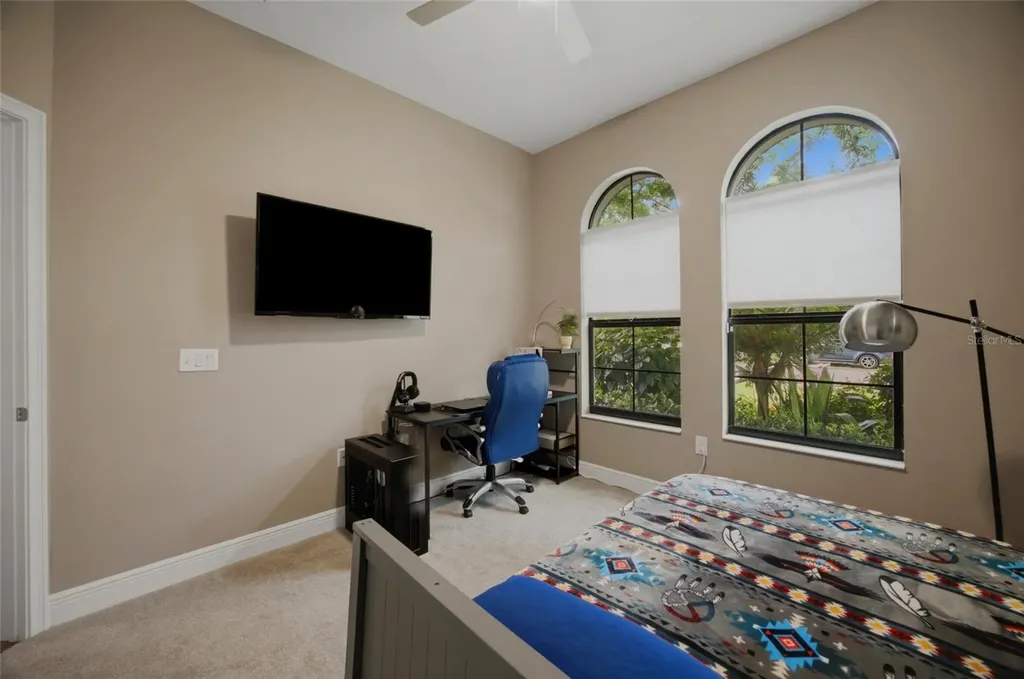2516 W Curtis Street Tampa FL 33614